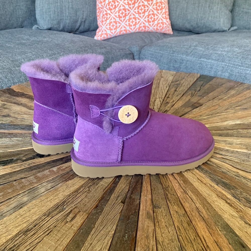 UGG Mini Bailey Button Boots Purple Sz 8